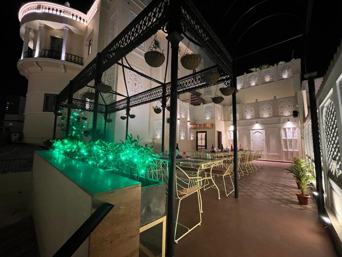 Ratnawali - A Vegetarian Heritage Hotel Jaipur Exterior photo